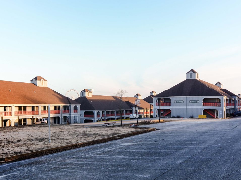 Photo Gallery | Plato’s Cave Apartments | Branson, MO Apartments